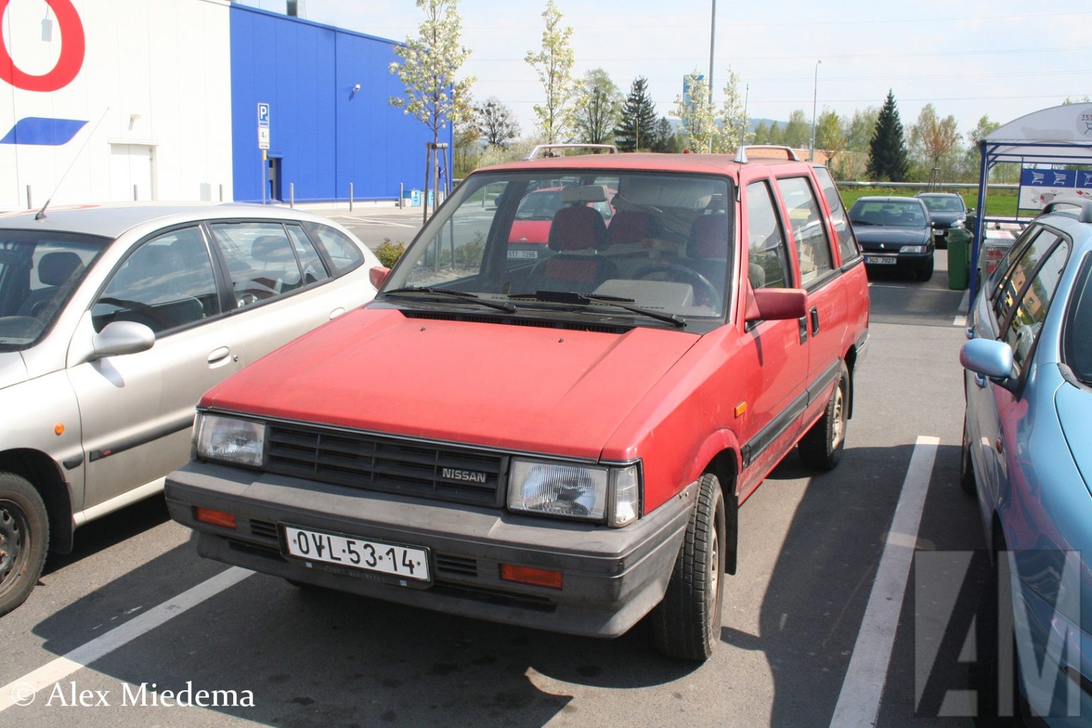 Nissan prairie 1992
