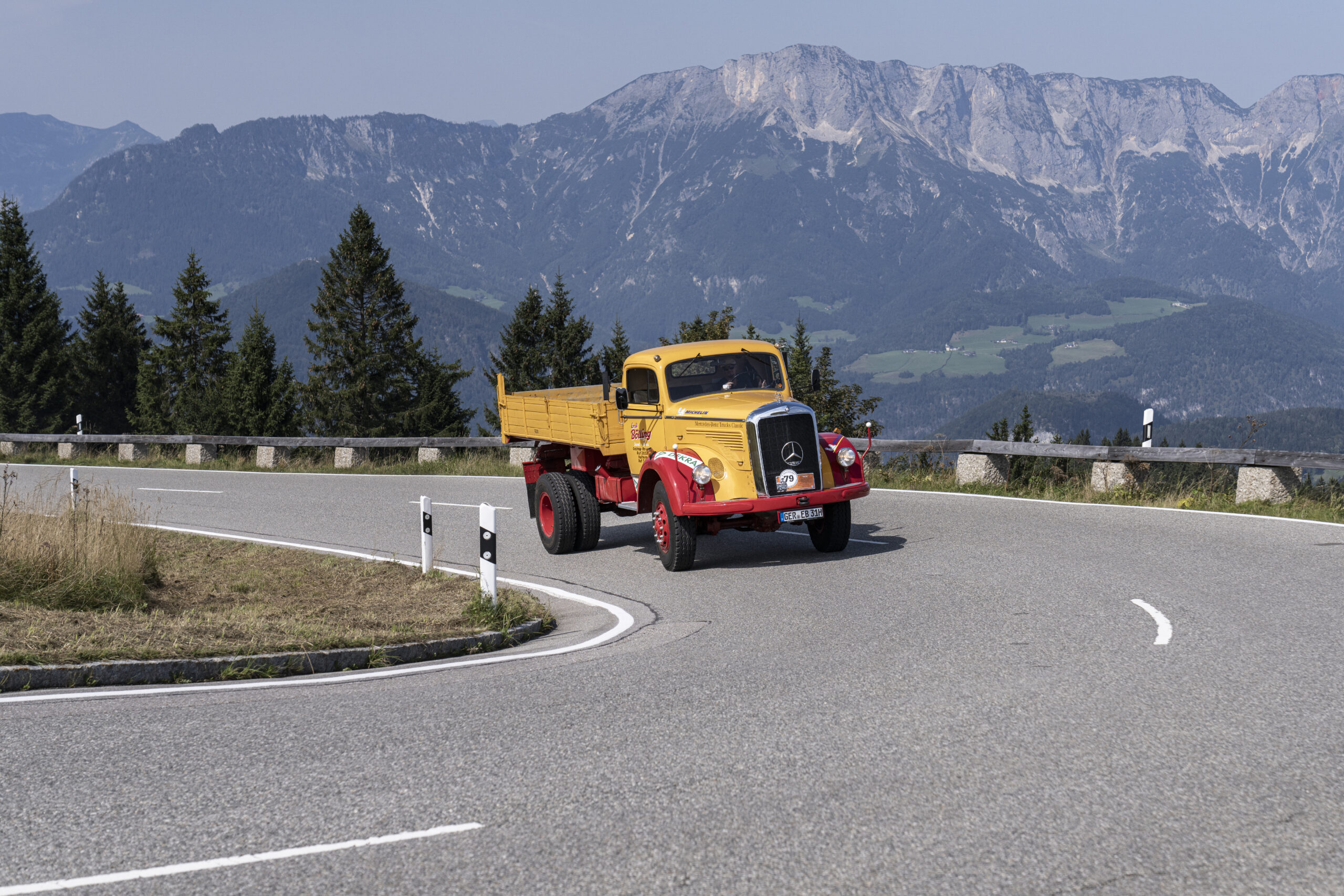 Anniversary Tour Eight Truck And Bus Legends From Mercedes Benz And 